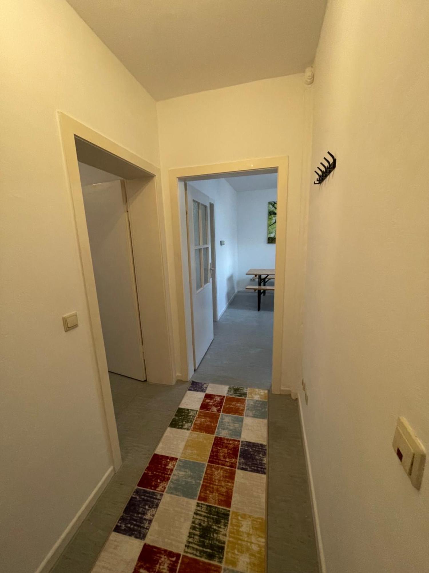 Jonnyshostel Apartment